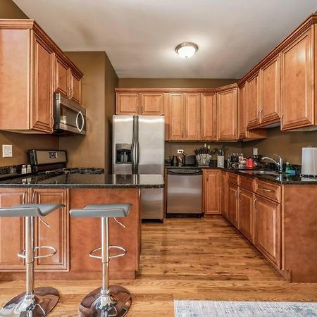 Lovely 2 Bed 3 Miles From Dt W Free Parking Chicago Exteriér fotografie