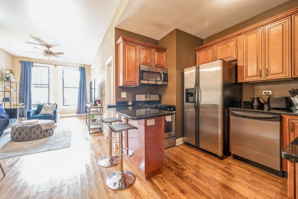Lovely 2 Bed 3 Miles From Dt W Free Parking Chicago Exteriér fotografie