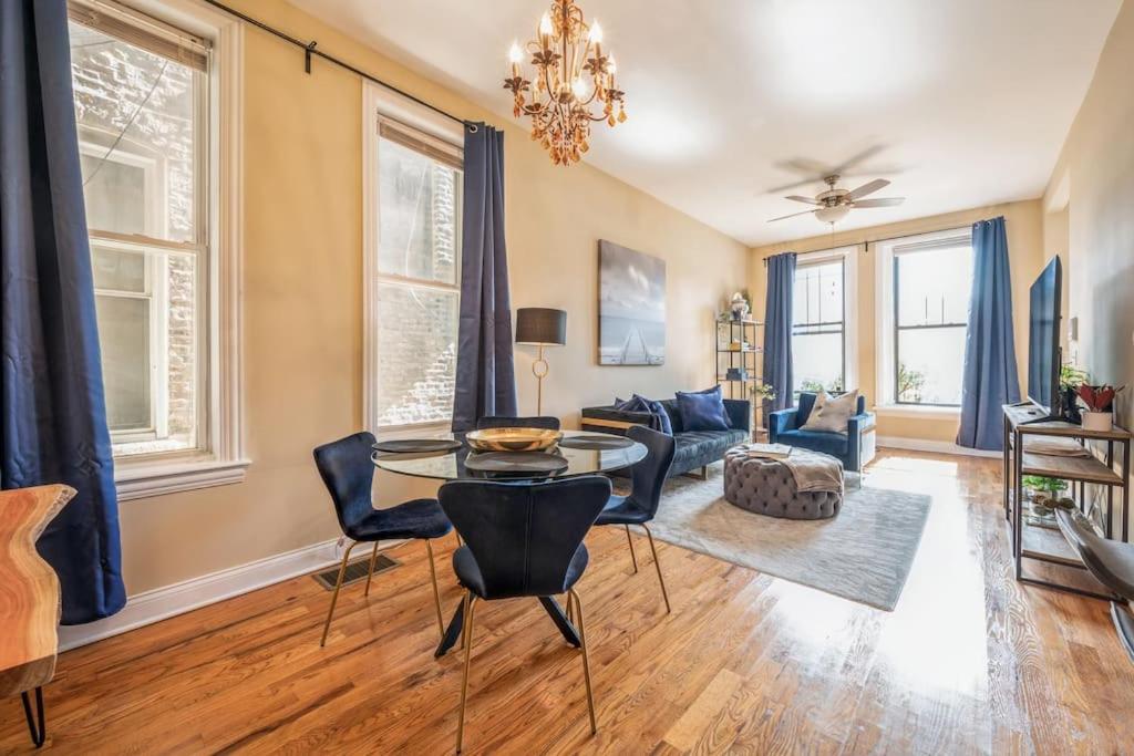 Lovely 2 Bed 3 Miles From Dt W Free Parking Chicago Exteriér fotografie