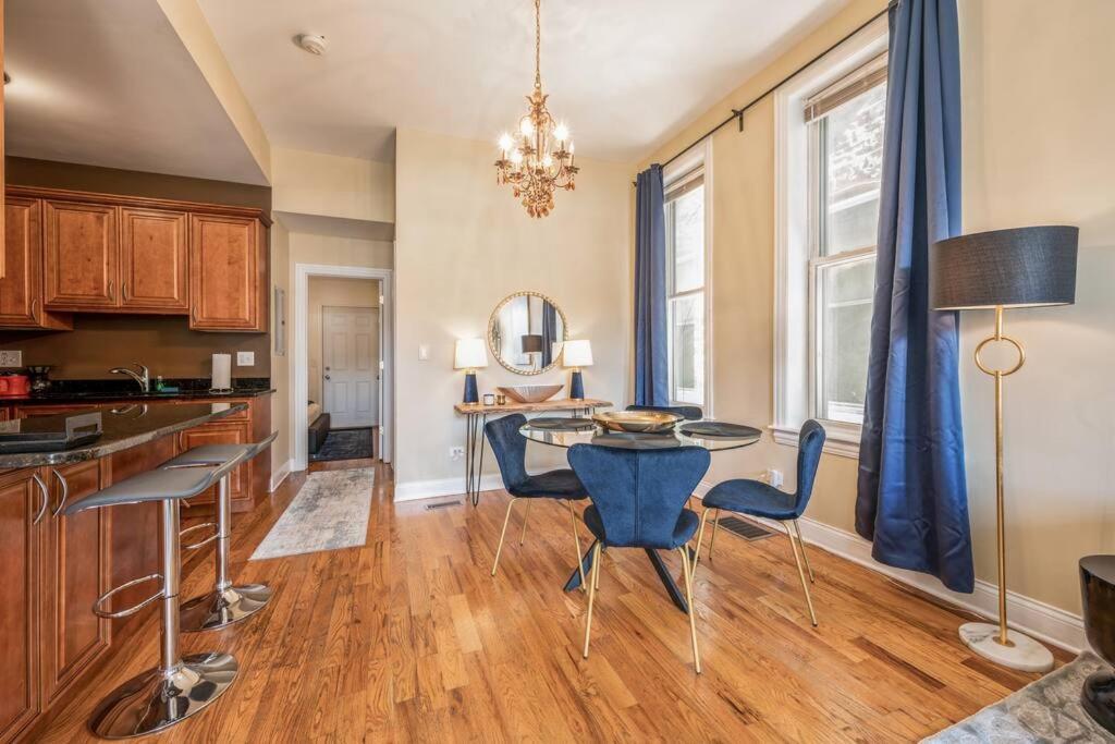 Lovely 2 Bed 3 Miles From Dt W Free Parking Chicago Exteriér fotografie